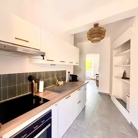 Διαμέρισμα Charmant Appartement *