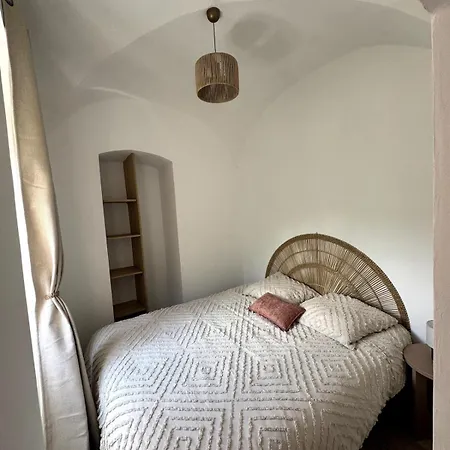 Charmant Appartement Μπαστιά